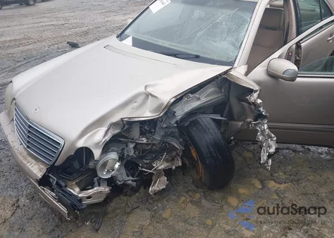 2001 Mercedes-Benz E 320 z USA, uszkodzony, nr VIN WDBJF65J31B215139